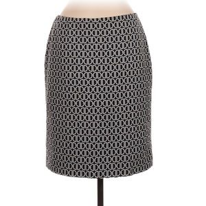 White House Black Market skirt circle bit faux back slit pencil skirt size 6